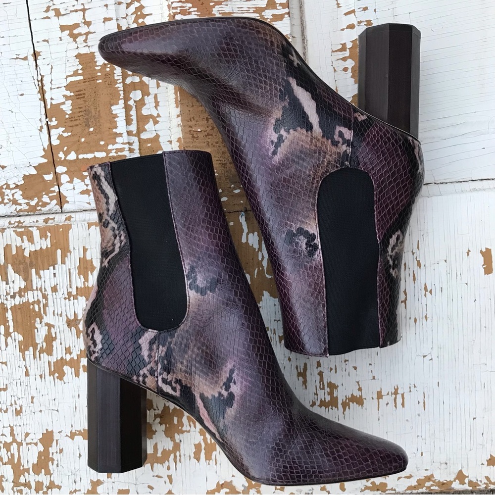 🍄 Donald J.Pliner Laila Snakeskin Print Booties - Picture 1 of 12